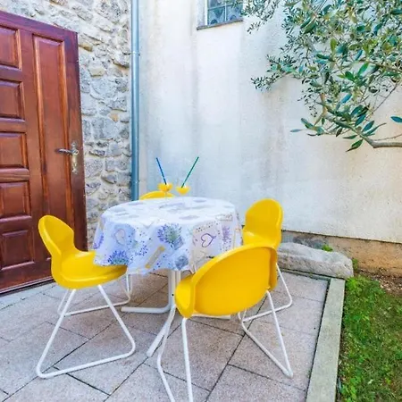 Holiday home House Romanca *